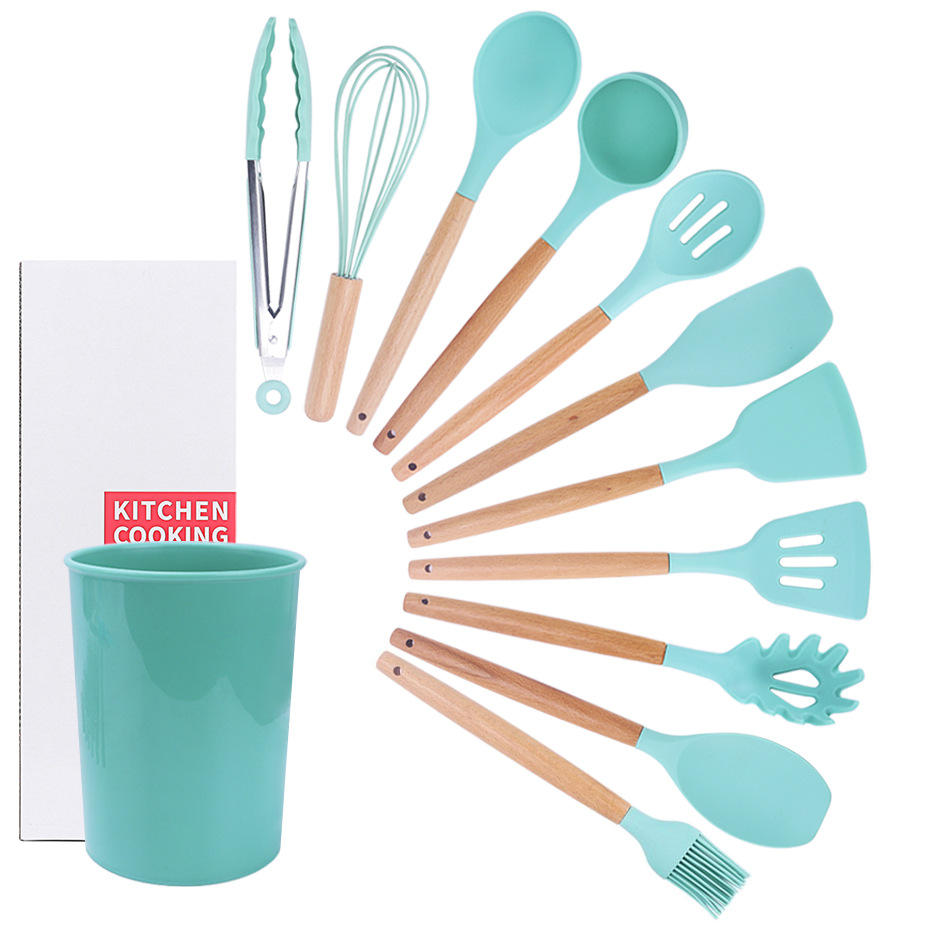 Kitchen utensils set