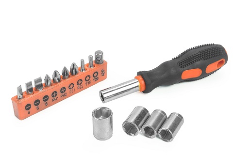 What are the common hardware tools in the toolbox?