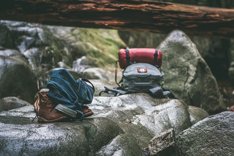 What is the difference between hiking bags and ordinary bags(2)